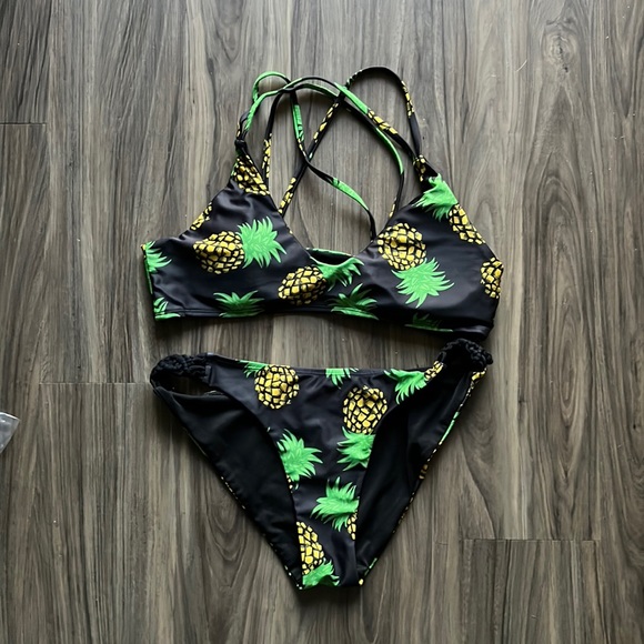 Bikini Swimsuit - Picture 1 of 7